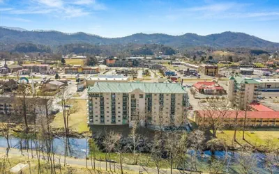 Smoky Mountains 107 2bd Condo With Fireplace 2 Bedroom Home by RedAwning