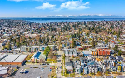 The Sweetest Suite - 91 Walkscore