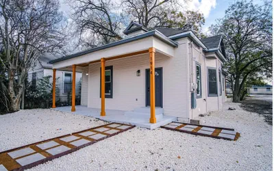 Magnificent 4BR Near Famous Riverwalk and Downtown