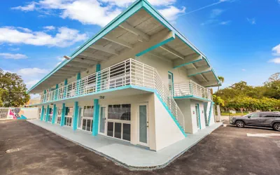 The New Yorker Miami Hotel