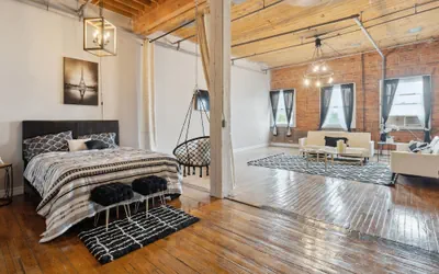 Queen G Investments 1 Bedroom Apts by RedAwning