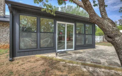 Eclectic Fun Haus With Hot Tub - 3 Min Drive to Main