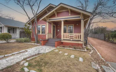 Charming Craftsman Home!-2 Blks From Main St!