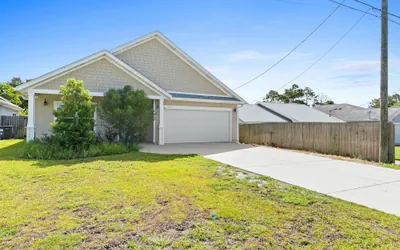 Beach House - The Beach Getaway by PHG