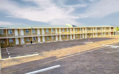 Super 8 by Wyndham Blythe