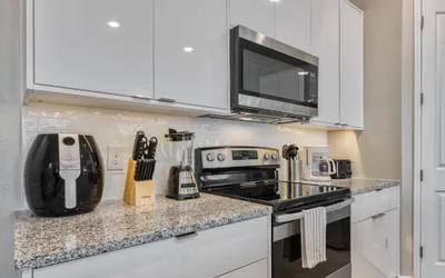 New Chic Modern Home in Prime Location