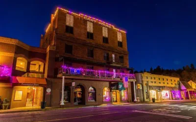 Historic Cary House Hotel