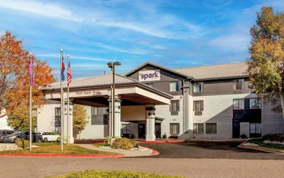 Spark by Hilton Denver International Airport