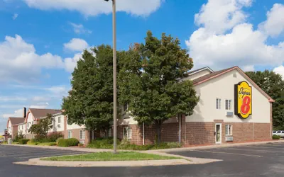 Super 8 by Wyndham Carthage