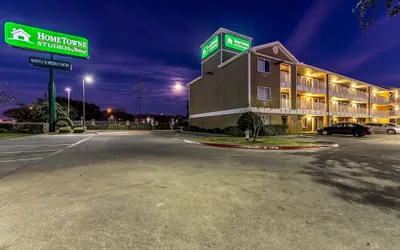 HomeTowne Studios by Red Roof Dallas - Mesquite