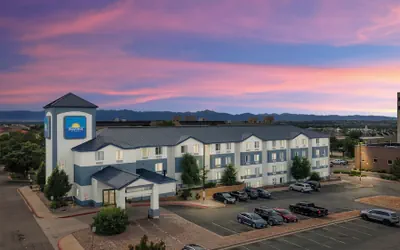 Days Inn by Wyndham Thornton