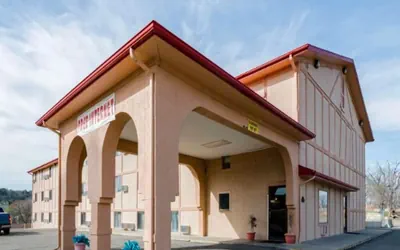 Econo Lodge Junction City I-70 Near Fort Riley