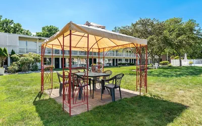 Howard Johnson by Wyndham Albany