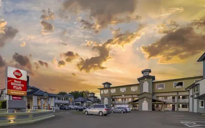 Best Western Plus Northwoods Inn