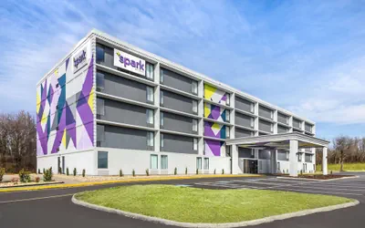 Spark by Hilton Roanoke Airport