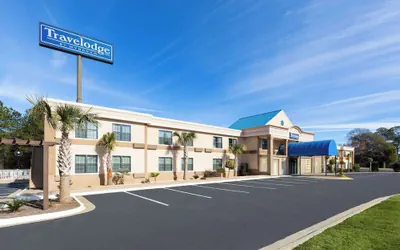 Travelodge by Wyndham Perry National Fairgrounds Area I-75