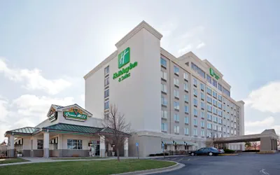 Holiday Inn & Suites Overland Park West by IHG