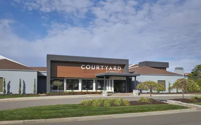 Courtyard by Marriott Detroit Troy