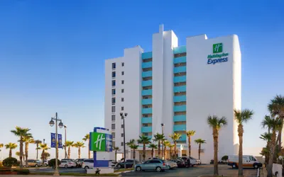 Holiday Inn Express & Suites Oceanfront by IHG
