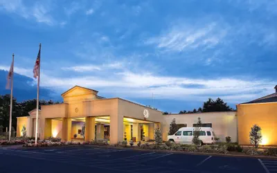 DoubleTree by Hilton Charlotte Airport