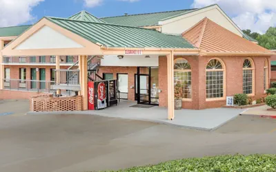 Econo Lodge Acworth East