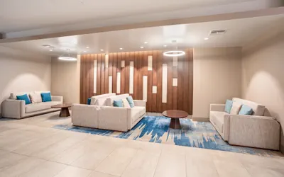 Holiday Inn Los Angeles - LAX Airport by IHG