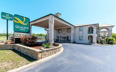 Quality Inn Three Rivers