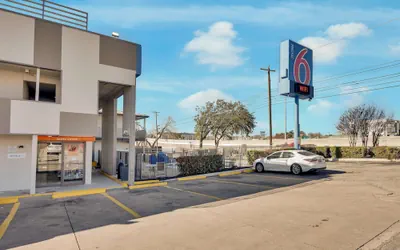 Motel 6 Austin, TX - Airport - South
