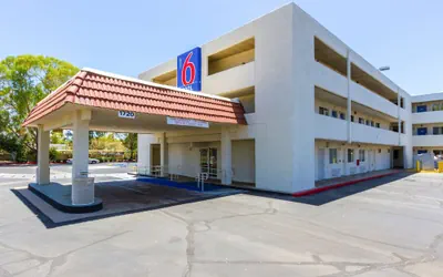 Motel 6 Tempe, AZ – Phoenix Airport – Priest Dr