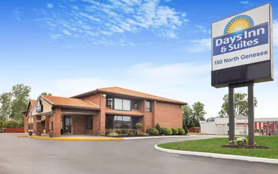 Days Inn by Wyndham Utica
