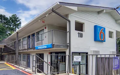 Motel 6 Longview, TX