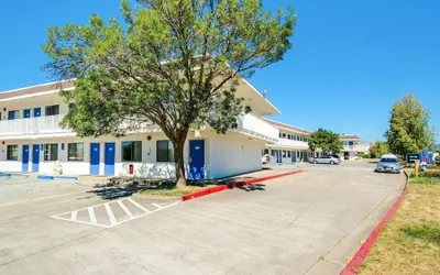 Motel 6 Redding, CA - North