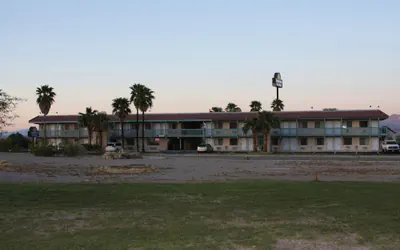 Days Inn & Suites by Wyndham Needles