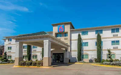 Motel 6 Dallas, TX - North - Richardson
