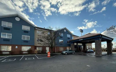 Comfort Inn & Suites Sharonville - Cincinnati North