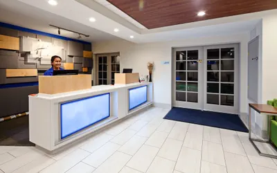 Holiday Inn Express Hotel & Suites San Diego-Escondido by IHG