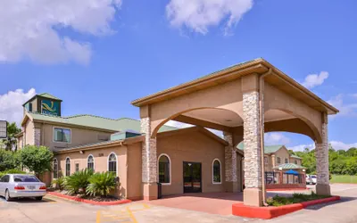 Quality Inn & Suites Beaumont