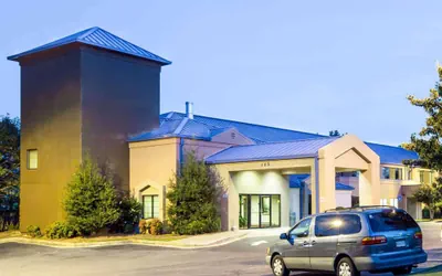 Rodeway Inn Austell Six Flags