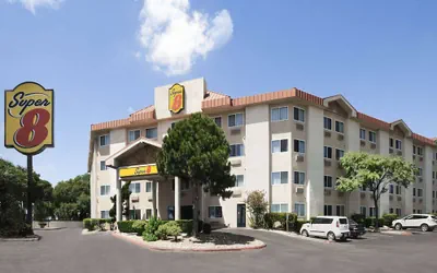 Super 8 by Wyndham Austin North/University Area