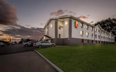 Super 8 by Wyndham Dumfries/Quantico