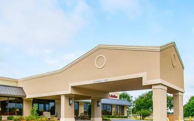 Clarion Inn & Suites Dothan South