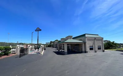 Days Inn by Wyndham Greenville