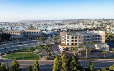DoubleTree by Hilton San Diego Bayside