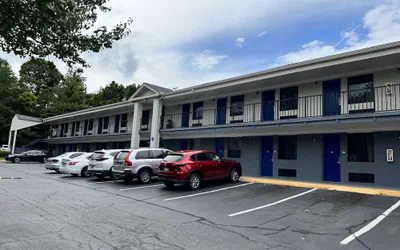 Days Inn by Wyndham College Park Airport Best Road