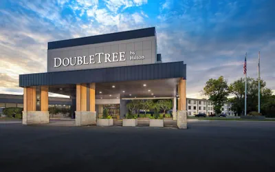 DoubleTree by Hilton Manhattan, KS