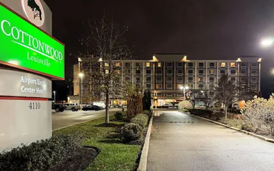 Cottonwood Airport & Expo Hotel Louisville