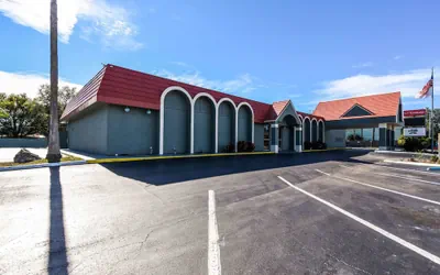 Econo Lodge Tampa near Busch Gardens