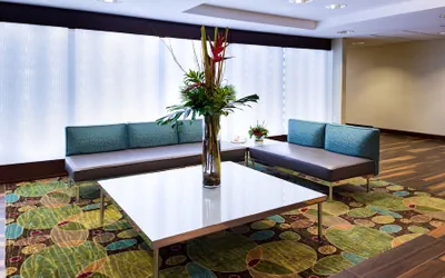 Holiday Inn Hotel & Suites Warren by IHG