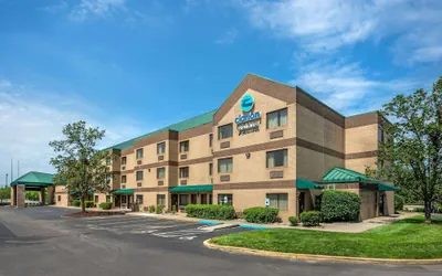Clarion Pointe Louisville East
