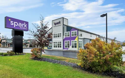Spark by Hilton Portland Airport Maine Mall